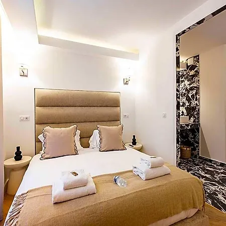 Chic House - 3br8p - Ternesarc De Triomphe Hotel 4*