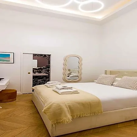 Chic House - 3br8p - Ternesarc De Triomphe 4*